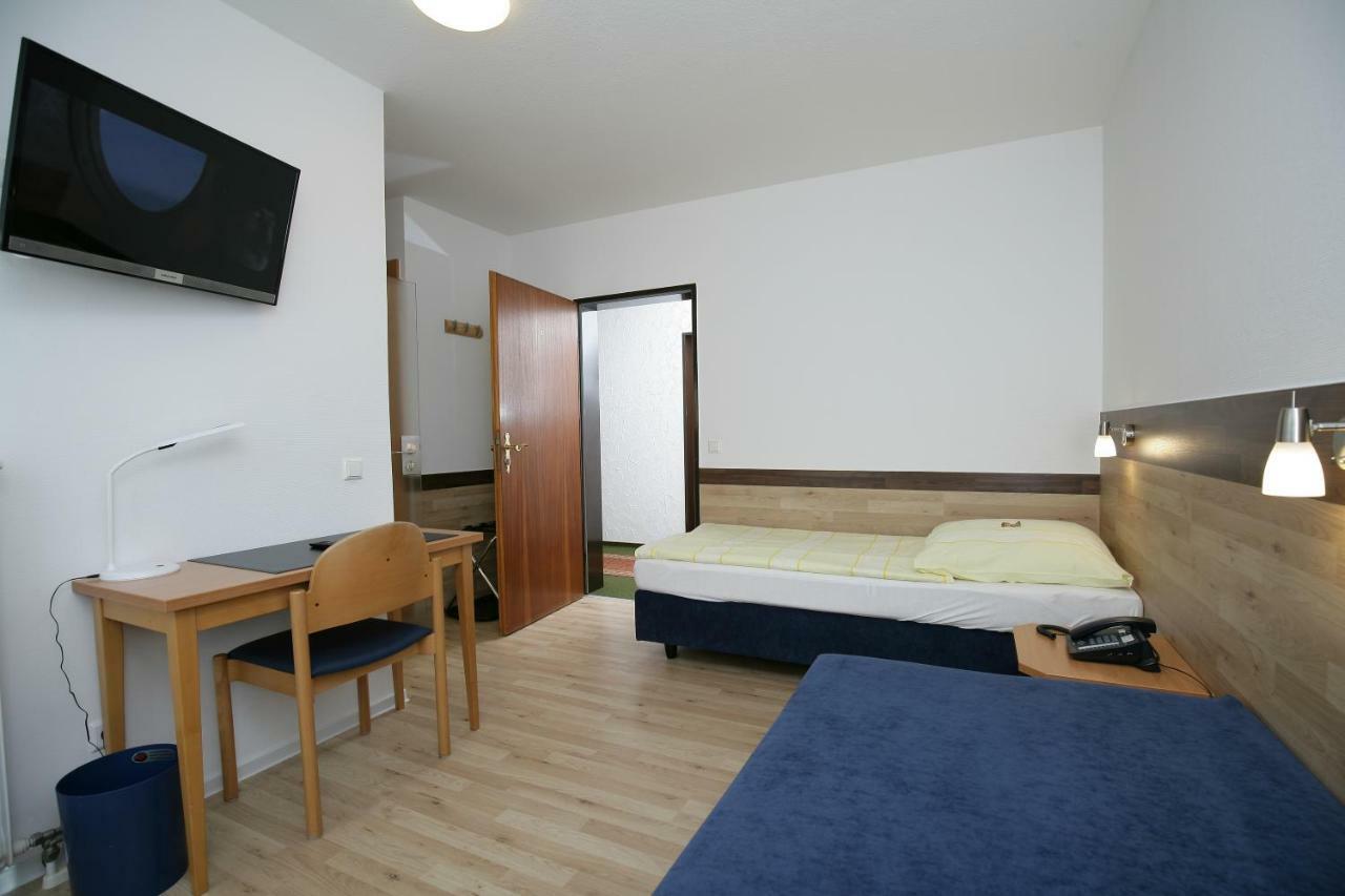 Hotel Am Baronenwald Göppingen Eksteriør bilde